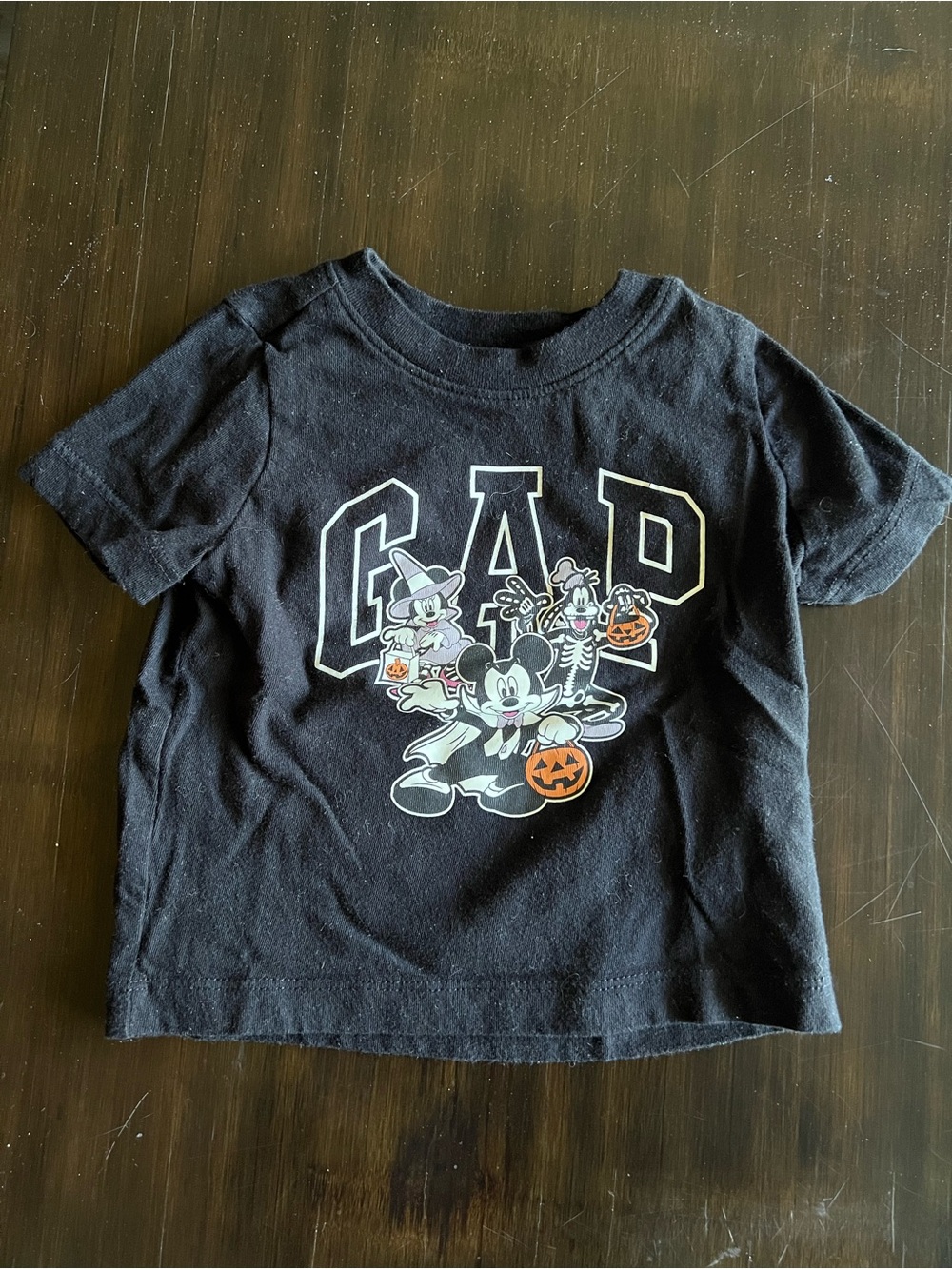 Baby gap Disney glow in the dark Halloween t shirt